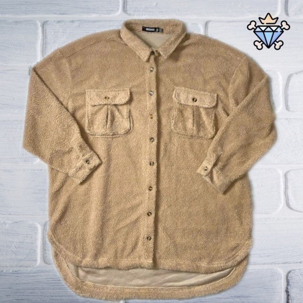 MISSGUIDED BORG OVERSIZED BEIGE BUTTON DOWN SHIRT SIZE 14 WOMENS STREETWEAR FALL